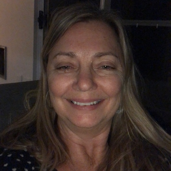Meet your Posher, Liz - Picture 1 of 1